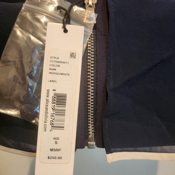 Halter blouse - Picture 3 of 4